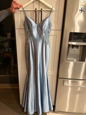 Elegant Light Blue Satin Evening Gown with Lace Appliqué